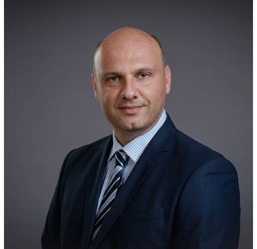 Емил Николов