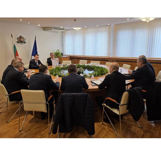 Министърът на енергетиката в оставка Жечо Станков проведе работна среща с представители на електроразпределителните дружества и ЕСО ЕАД