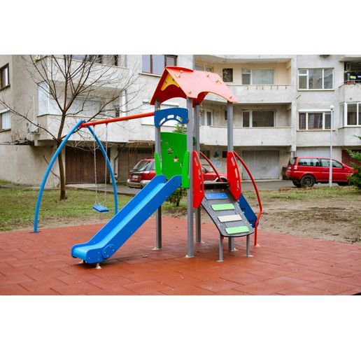 Завърши обновяването на четири детски площадки в гр. Мездра