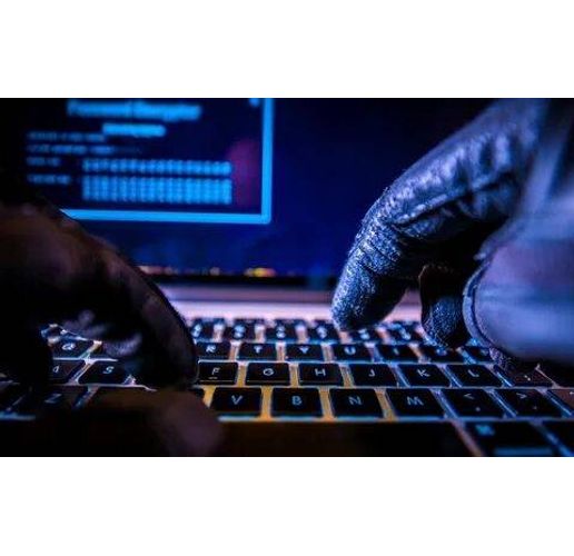 Заловиха хакери, разпращали фишинг имейли
