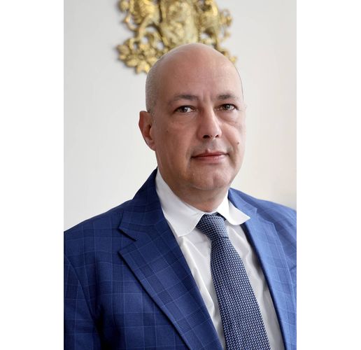 Ивиан Бенишев