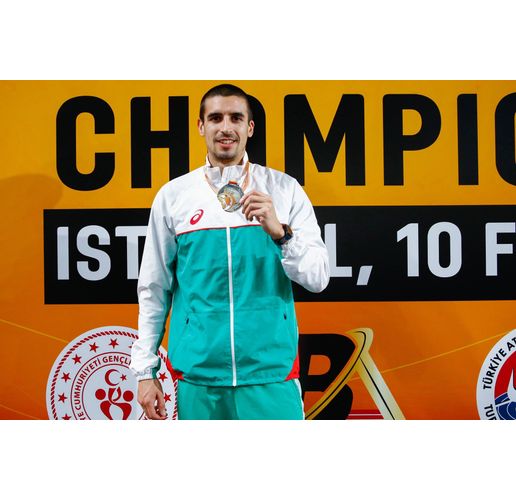 Иво Балабанов - балкански вицешампион на 3000 м на Балканския шампионат по лека атлетика за мъже и жени в зала