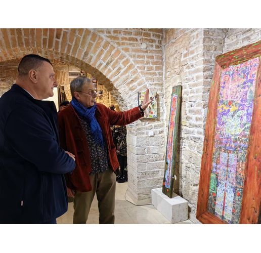 В Оряхово е подредена изложбата "Докосване" на художника Ангел Гешев