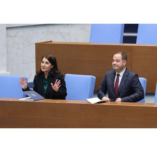 Вътрешният министър Калин Стоянов и председателят на Държавната агенция за бежанците (ДАБ) Мариана Тошева 
