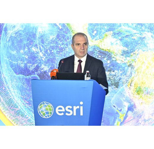 Вицепремиерът и министър на транспорта и съобщенията Гроздан Караджов 