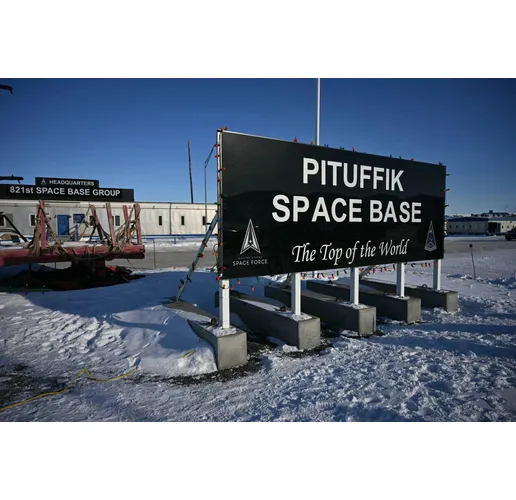 Космическа американска база в северната част на Гренландия