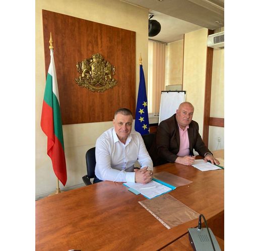 Д-р Коев подписа две нови споразумения с МРРБ за улична инфраструктура във Велинград