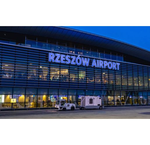 Летището в Жешов