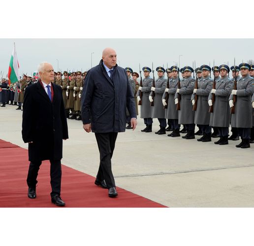 Министрите на отбраната на България и Италия Атанас Запрянов и Гуидо Крозето