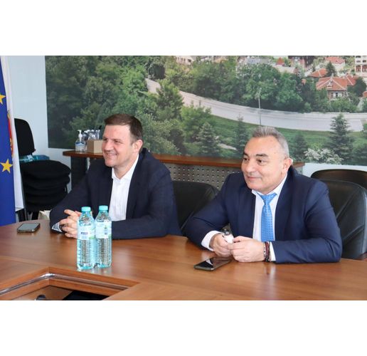 Министърът на културата Кръстьо Кръстев и кметът на Община Хасково Станислав Дечев проведоха работна среща