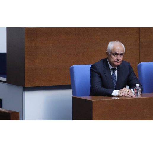 Министърът на отбраната Атанас Запрянов