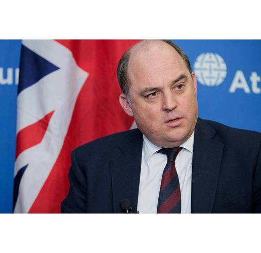 Бившият британски министър на отбраната Бен Уолъс