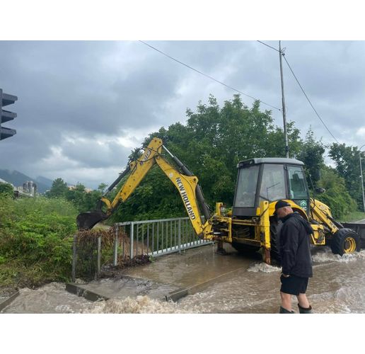 Проливни дъждове и наводнение