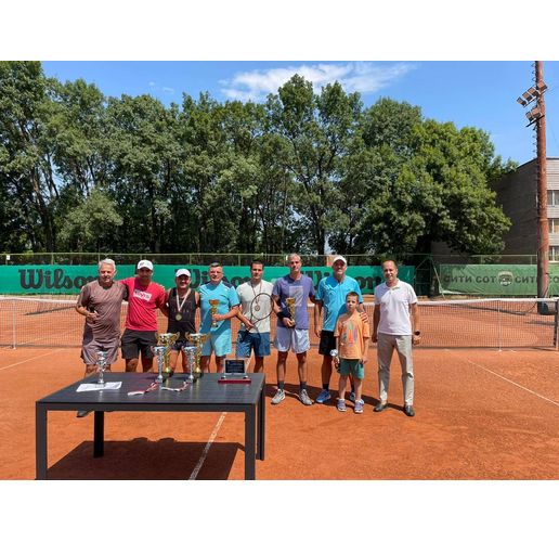 Наградиха призьорите на турнира по тенис във Враца