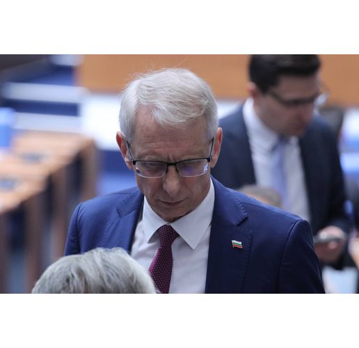 Николай Денков