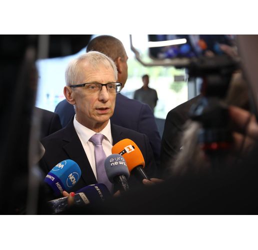 Николай Денков