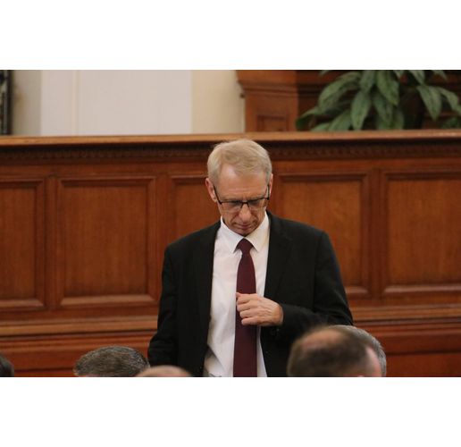 Николай Денков