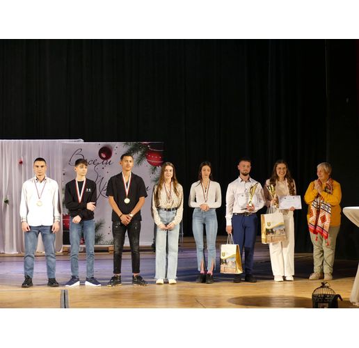 Нова Загора награди своите най-изявени ученици за 2025 година на тържествена церемония