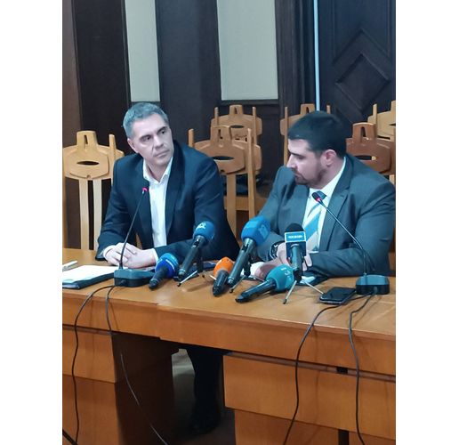 Областният управител на Бургас Пламен Янев и изпълнителният директор на „Български ВиК Холдинг“ ЕАД Лозко Лозев
