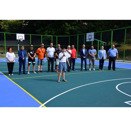 Откриване на нова спортна площадка в Асеновград