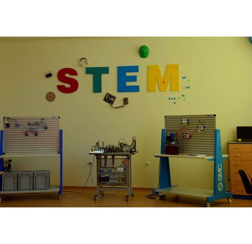 Откриха първия STEM център в Асеновград
