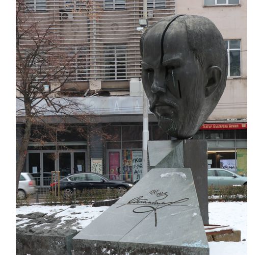 Паметник на Стефан Стамболов