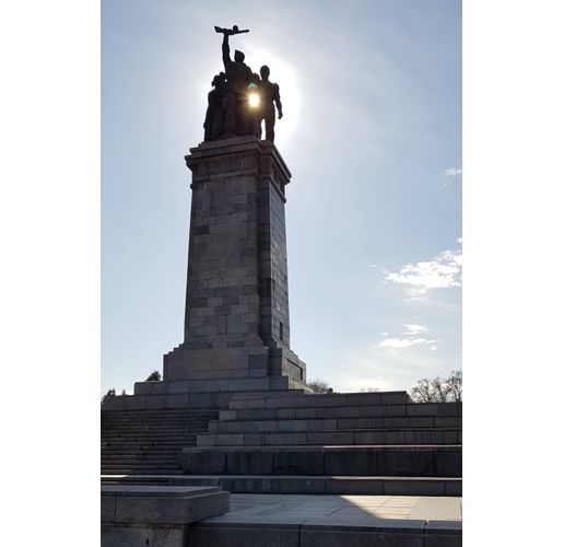 Паметникът на съветската армия (МОЧА)