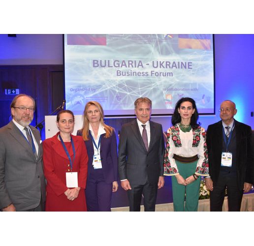 Министърът на икономиката и индустрията д-р Петко Николов откри в София българо-украински бизнес форум с участието на близо 70 компании от двете страни.