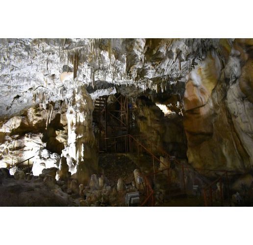 Пещера "Добростански бисер" край Асеновград