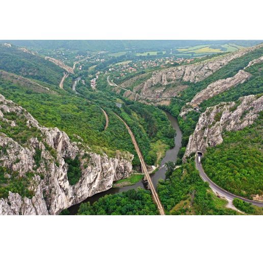 Планина, туристически маршрути