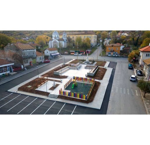 Откриват официално обновения площад в село Моравица