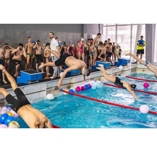 Покритият плувен басейн във Враца е обновен за първи път от над 50 години