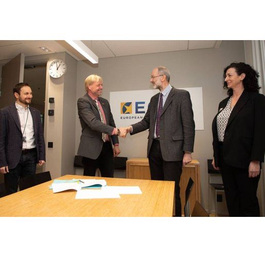 По време на подписване на меморандума за съгласие между OECD и ECHA