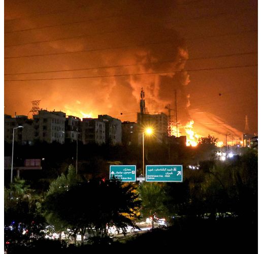 Пожари в бомбардирания от САЩ и Израел Техеран