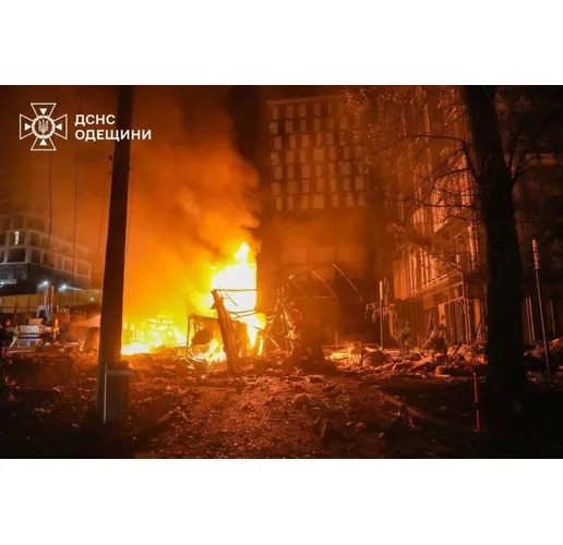 Пожари след руските терористични удари срещу Одеса