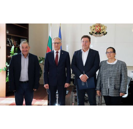 Премиерът акад. Денков обсъди с Българския лекарски съюз възможните решения за е-рецептите