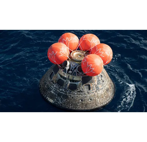 Приводнената капсула на "Артемис 2"