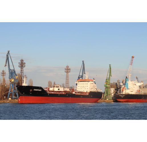 Пристанище Варна-товарни кораби