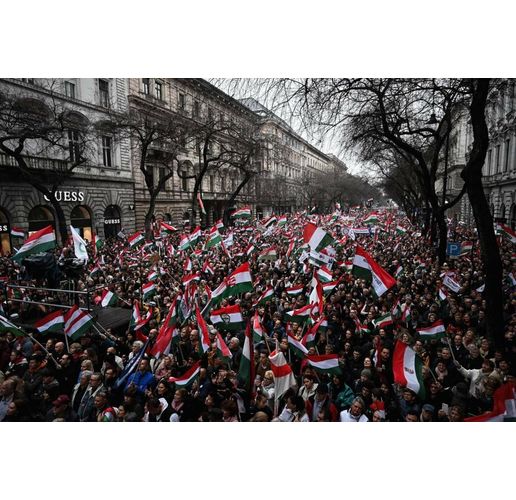 Протест срещу Орбан