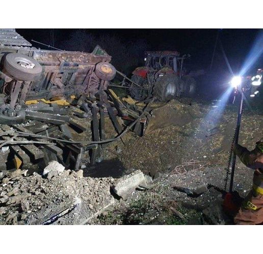 Разрушения в полска ферма след падането на две руски ракети