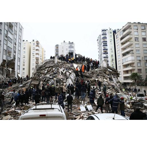Разрушения след земетересението в Турция