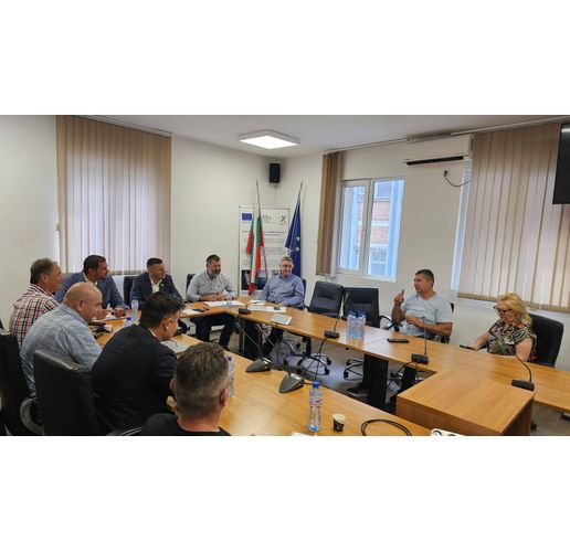 Среща на заместник-министъра на земеделието и храните Стефан Бурджев с представители от сектор "Рибарство" в Изпълнителната агенция по рибарство и аквакултури в Бургас