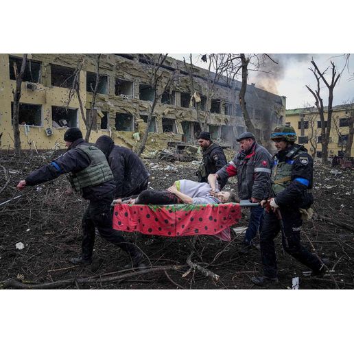 Родилка, която е попаднала под бомбите на руските военнопрестъпници