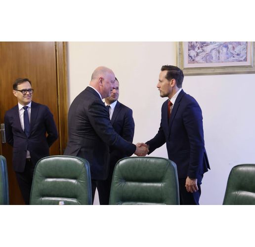 министър-председателят Росен Желязков по време на срещата си с главния изпълнителен директор на Sensata Technologies Щефан фон Шукман