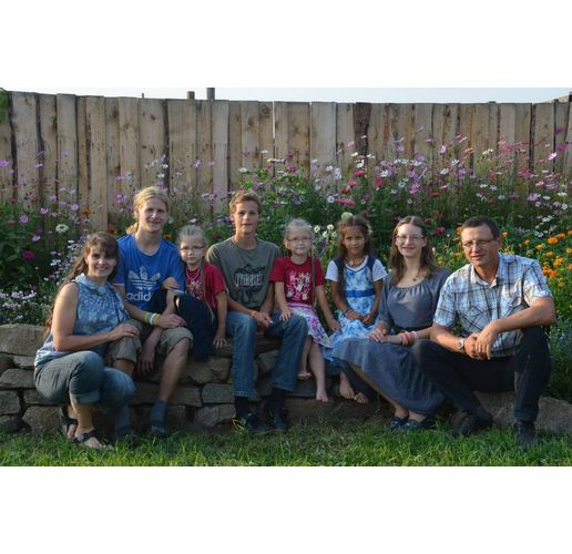 Руско многодетно семейство на село