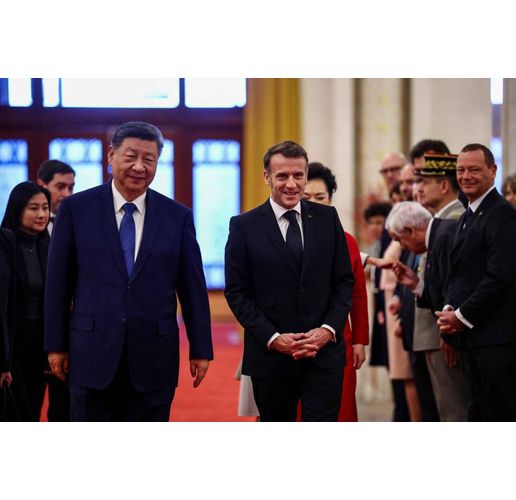 Си Цзинпин и Еманюел Макрон
