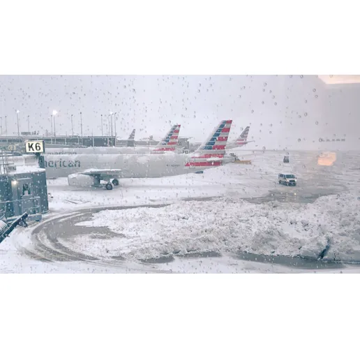 Снежни бури блокираха летища в САЩ