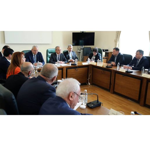 Среща на служебния премиер с областните управители