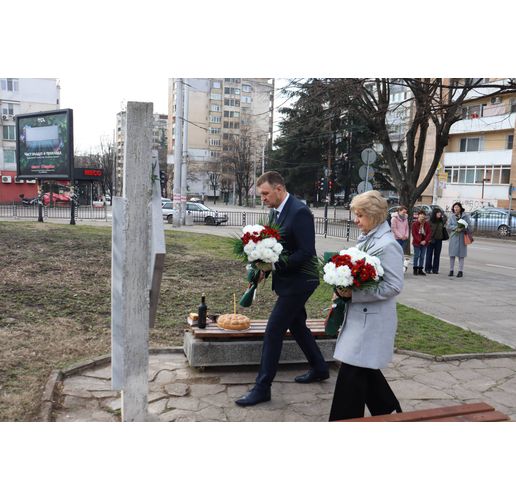 Кметът на Хасково Станислав Дечев и председателят на Общински съвет Хасково Таня Захариева