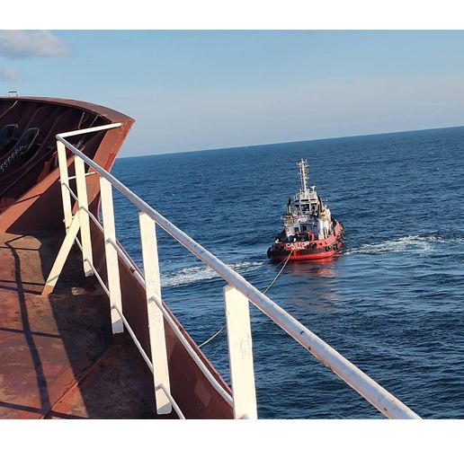  Успешно приключи операцията по придвижването на танкера "Кайрос" до Бургаския залив